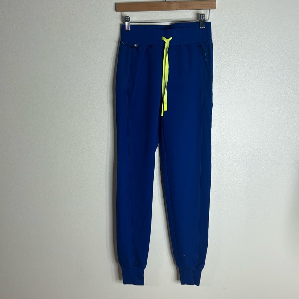 Figs ladies Boston slim tall jogger scrub pants in XXS tall